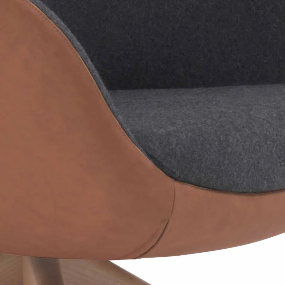 Poltrona Girevole in Pelle con Base in Legno Realizzata in Italia - Butterfly Viadurini