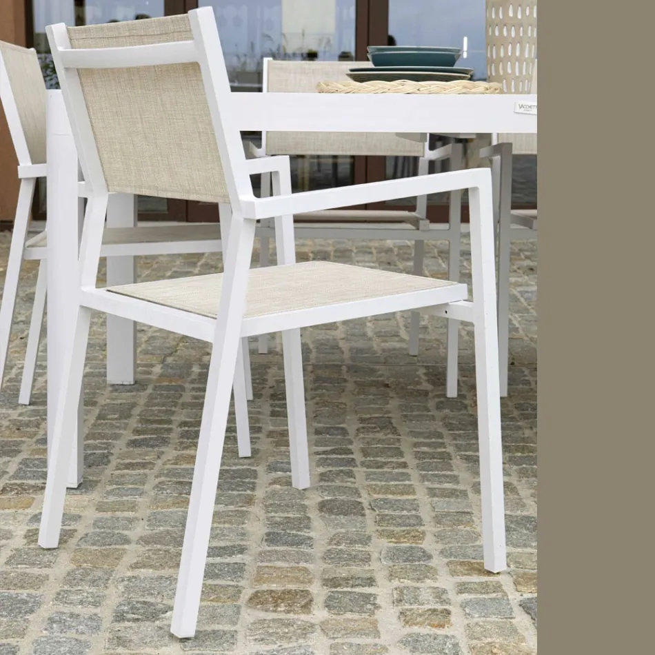Poltrona Impilabile da Giardino in Textilene Beige e Alluminio - Foglio Viadurini