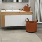 Portalegna cilindrico in cuoio rigenerato con ruote Tonda Firestyle Viadurini