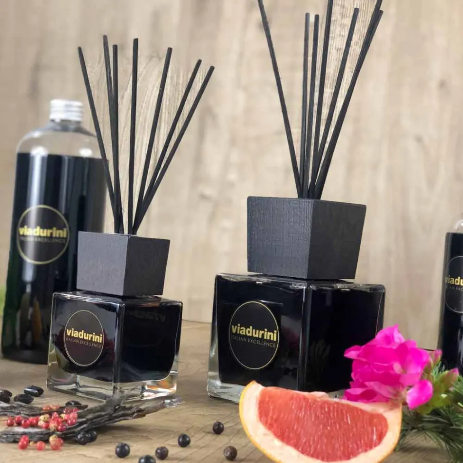 Profumatore Ambiente Zenzero Pepe Nero 200 ml con Bastoncini - Viaduriniinblack Viadurini