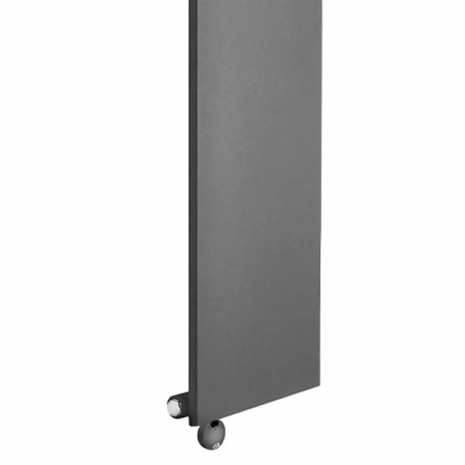 Radiatore Elettrico Verticale Design Minimale in Acciaio Colorato 700 W - Ice Viadurini