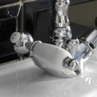 Rubinetto Bidet Monoforo Classico con Leve in Ottone Artigianale - Noriana Viadurini