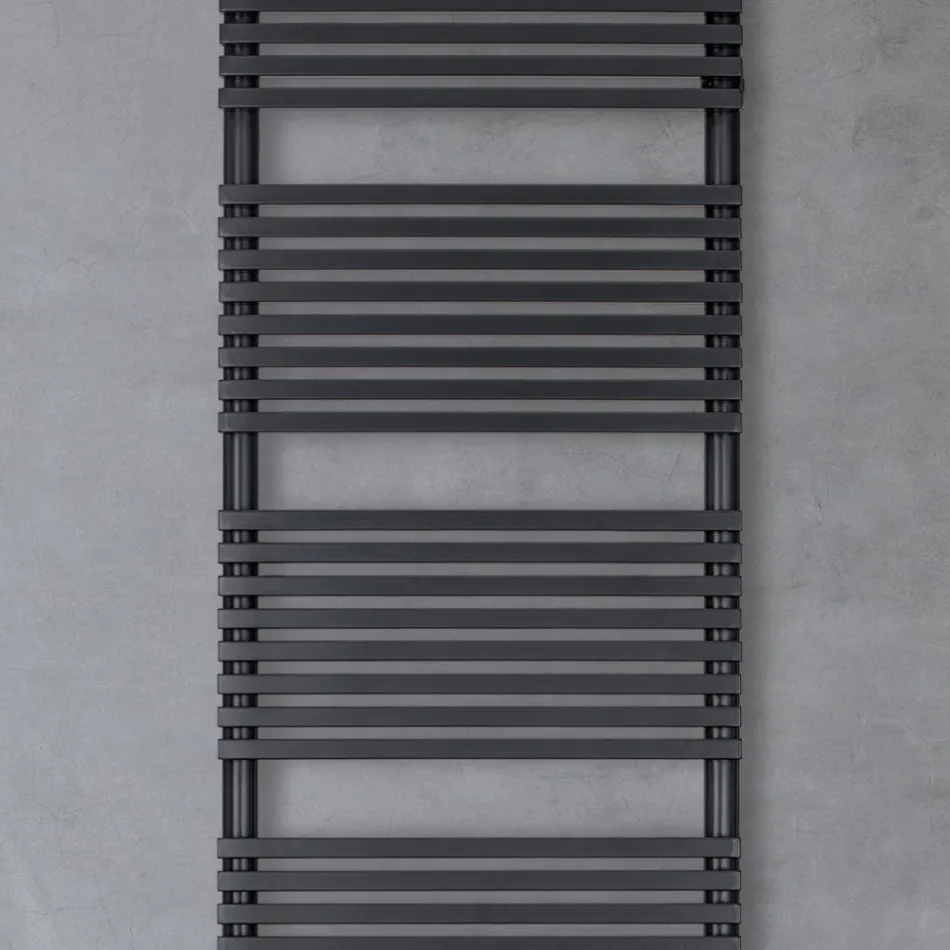 Scaldasalviette Idraulico in Acciaio Finitura Jet Black Made in Italy - Brownies Viadurini