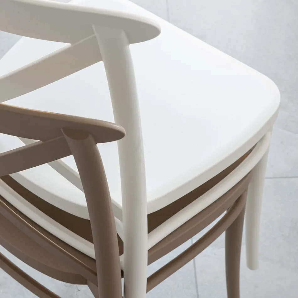 Sedia da Interno e Esterno Impilabile in Resina Rinforzata con Fiberglass - Naira Viadurini