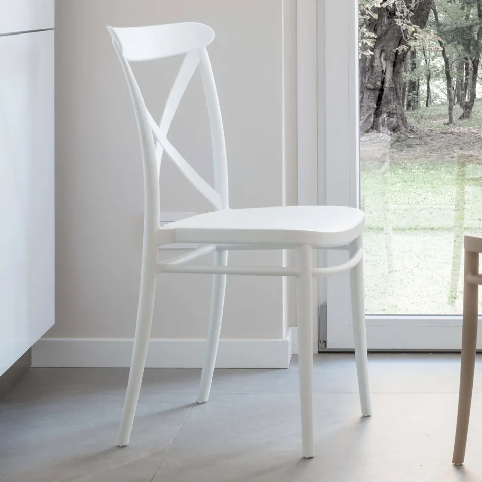 Sedia da Interno e Esterno Impilabile in Resina Rinforzata con Fiberglass - Naira Viadurini