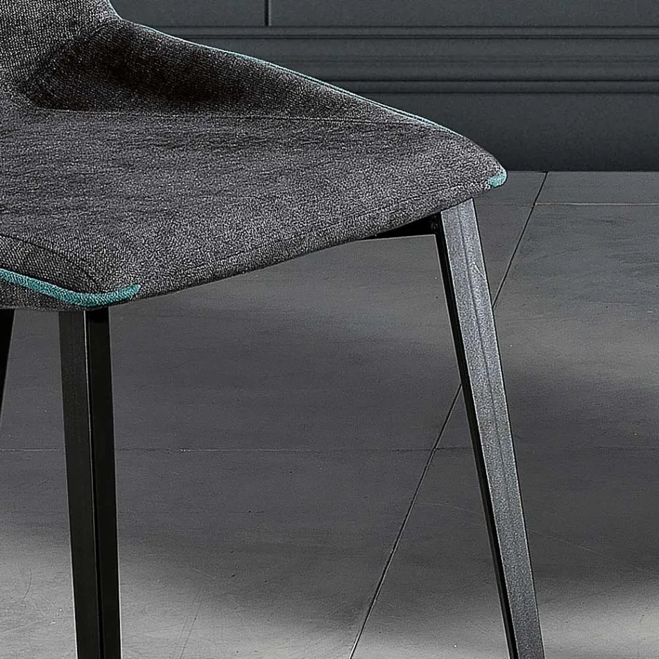 Sedia moderna in tessuto e gambe a triangolo fatta in Italia, Oriella Viadurini