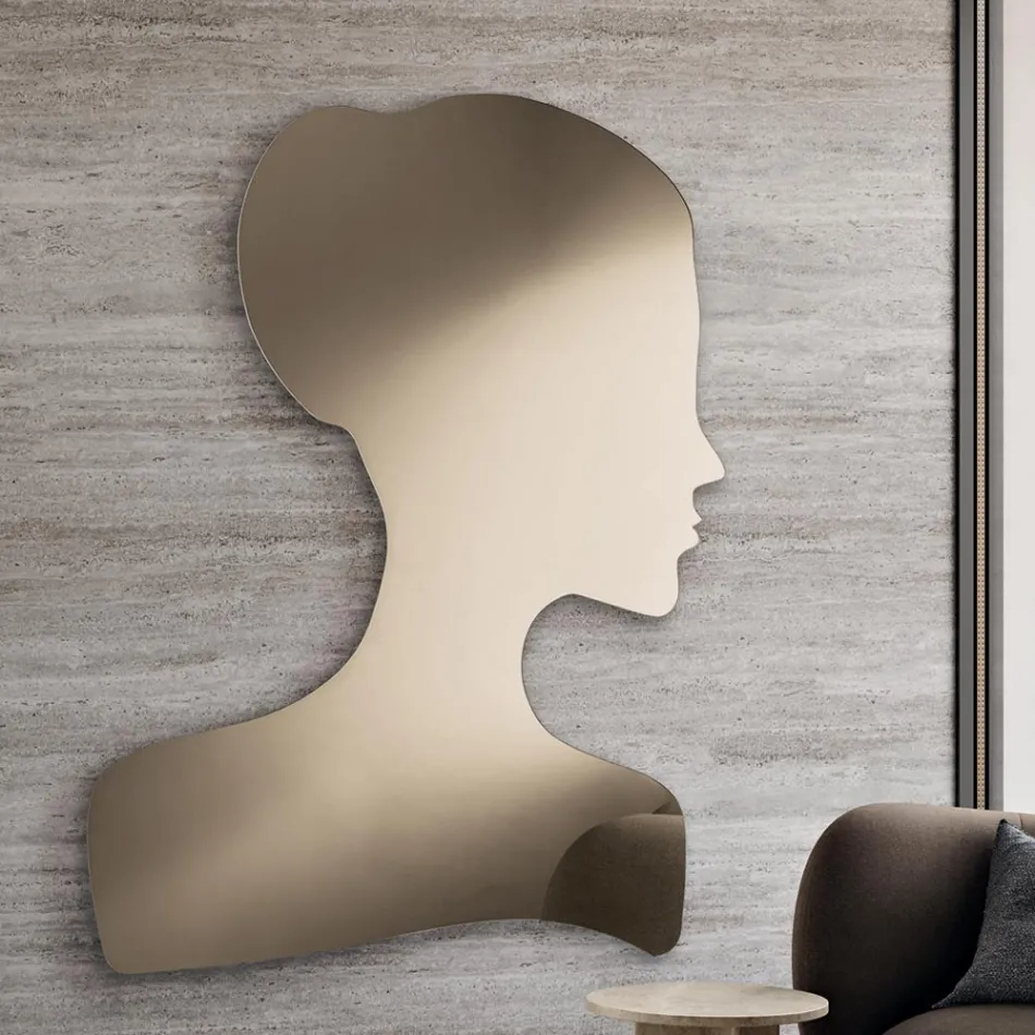 Specchio Sagomato con Volto di Donna Realizzato in Italia - Brunilde Viadurini