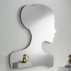 Specchio Sagomato con Volto di Donna Realizzato in Italia - Brunilde Viadurini
