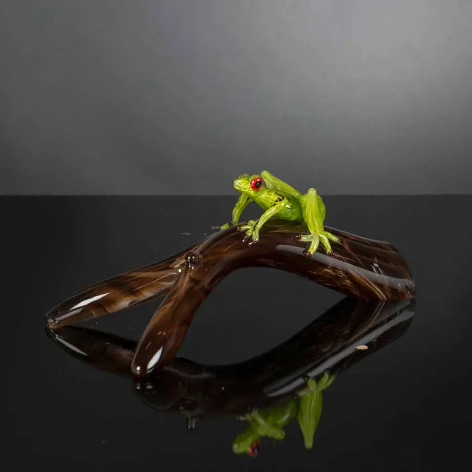 Statuina a Forma di Rana su Ramo in Vetro Colorato Realizzata in Italia - Froggy Viadurini