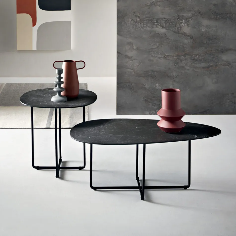 Tavolino con Base in Metallo e Piano in Specchio e Ceramica Effetto Marmo - Gisella Viadurini