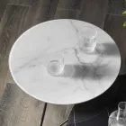 Tavolino da Caffè Tondo in Metallo e Vetro Effetto Marmo di Lusso- Magali Viadurini