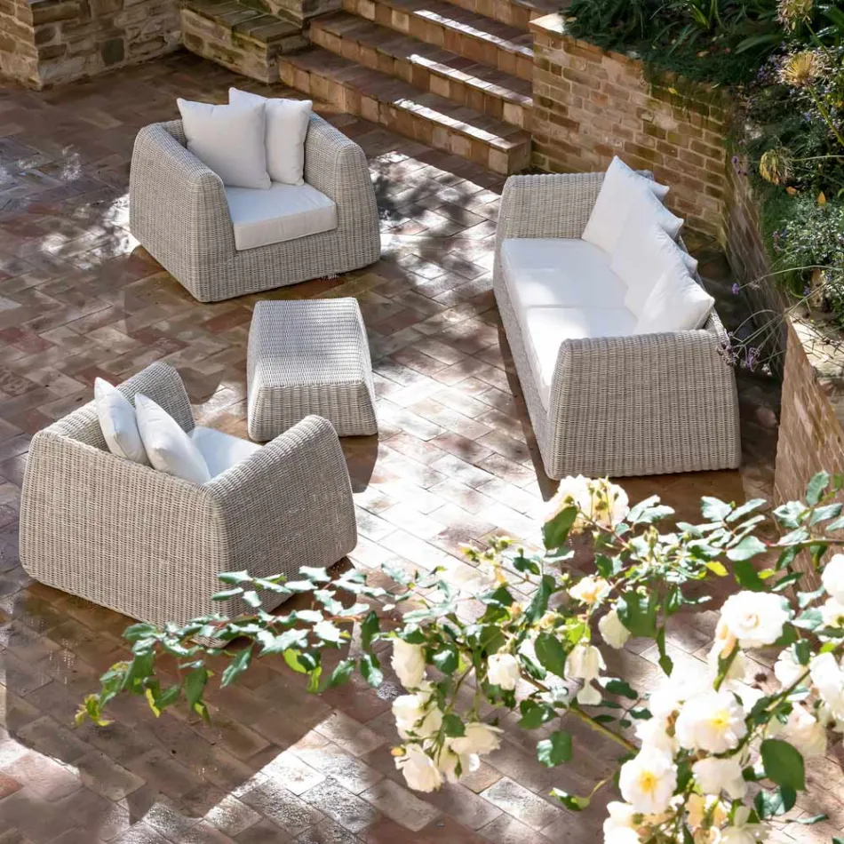 Tavolino da Esterno in Polyrattan Intrecciato a Mano - Charlie Viadurini