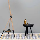 Tavolino da Salotto Design con Piano Rotondo e Gambe in Legno Massello - Salerno Viadurini