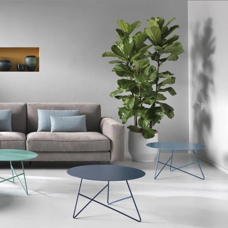 Tavolino da Salotto in Metallo Colorato e 3 Dimensioni, Made in Italy - Magali Viadurini