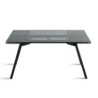 Tavolo Allungabile 160/240x91 cm in Vetro Fumè e Base in Metallo Nero - Colonna Viadurini