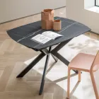 Tavolo Allungabile a Botte in HPL Stratificato di Diverse Finiture - Incontro Viadurini