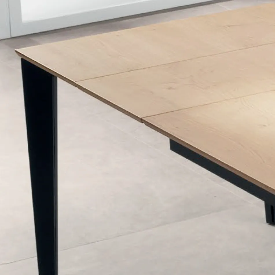 Tavolo Allungabile con Piano Impiallacciato Rovere Naturale - Anice Viadurini