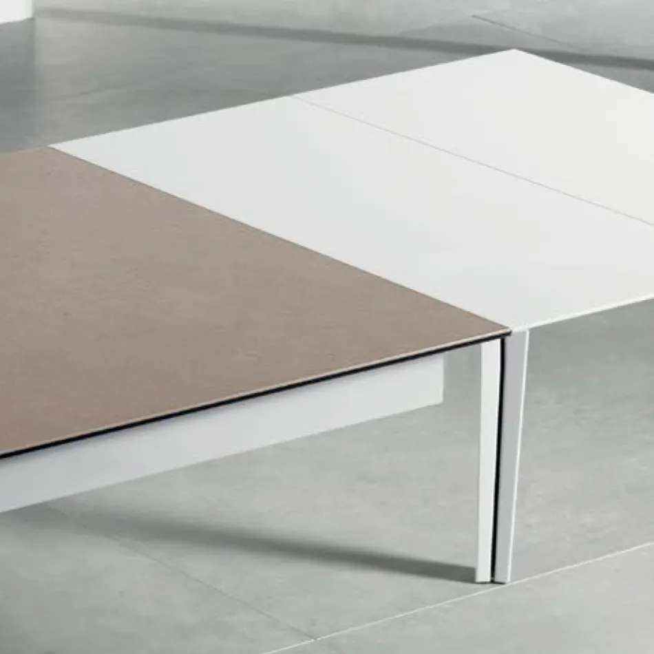 Tavolo Allungabile con Piano in Vetroceramica Fokos Terra - Anice Viadurini