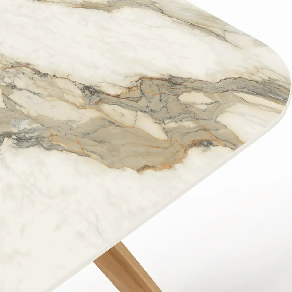 Tavolo con Base in Legno e Piano in Ceramica Calacatta Hermitage - Infinity Viadurini