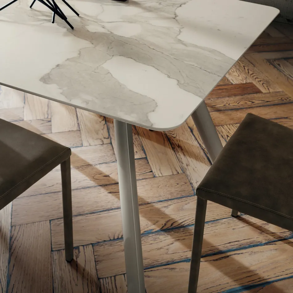 Tavolo da Cucina con Piano in Laminam Made in Italy, di Alta Qualità - Lingotto Viadurini