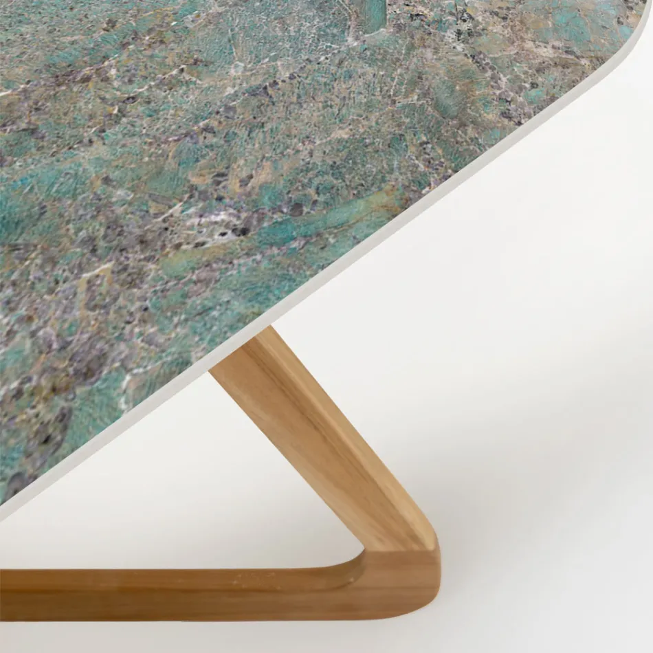 Tavolo da Esterno con Base in Legno e Piano in Ceramica Santos - Infinity Viadurini