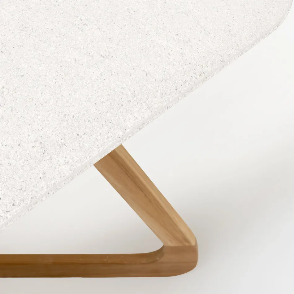 Tavolo da Esterno con Base in Legno e Piano in Ceramica Terrazzo White - Infinity Viadurini