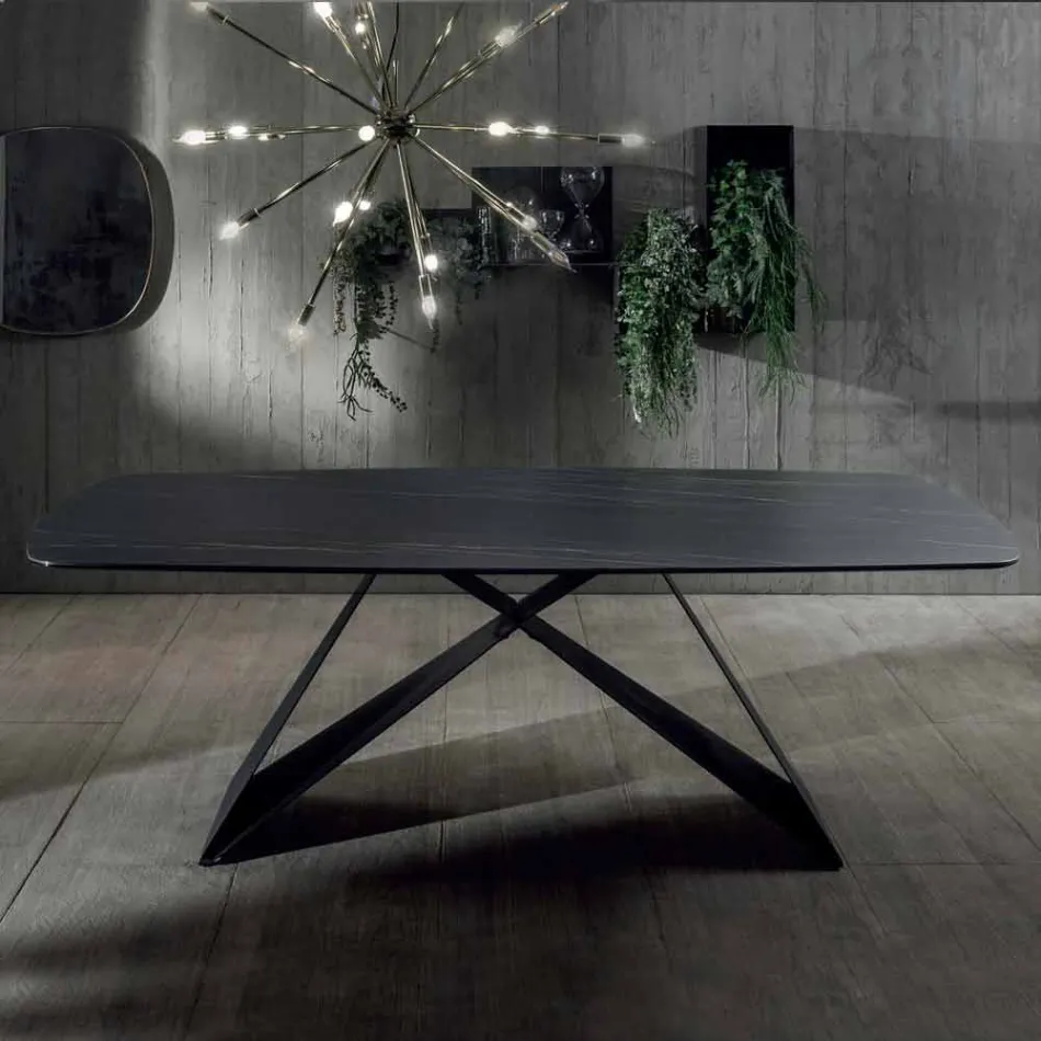 Tavolo da Pranzo di Design in Ceramica Effetto Portoro e Metallo Opaco - Falcon Viadurini