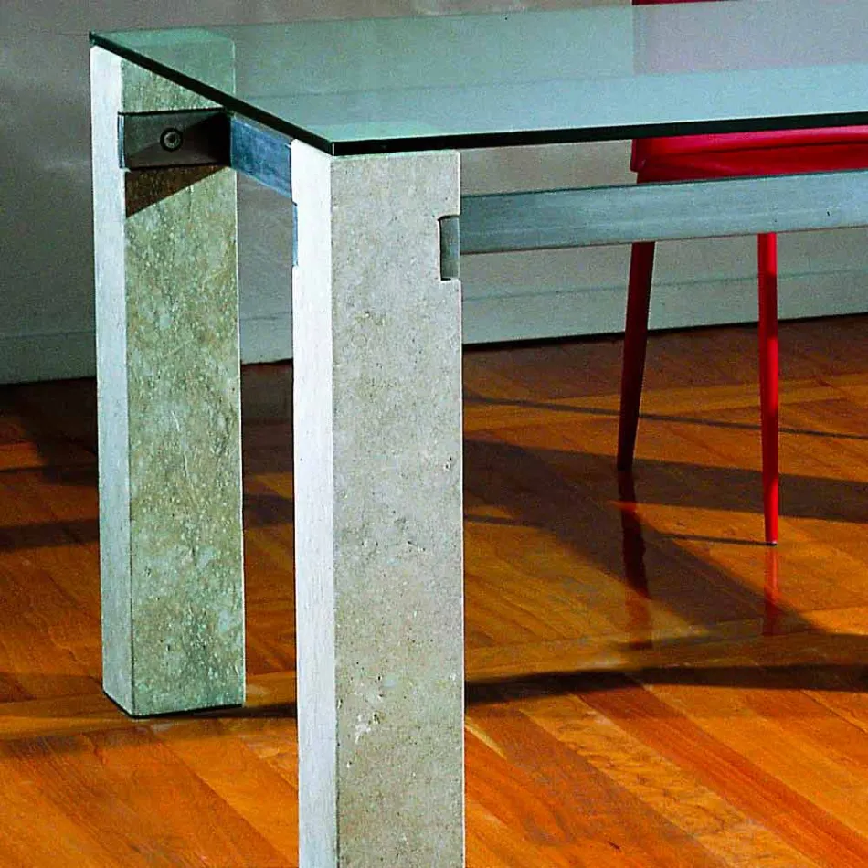 Tavolo da pranzo in pietra e cristallo dal design moderno Ebea Viadurini