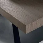 Tavolo in legno rovere nodato moderno prodotto in Italia Zerba Viadurini