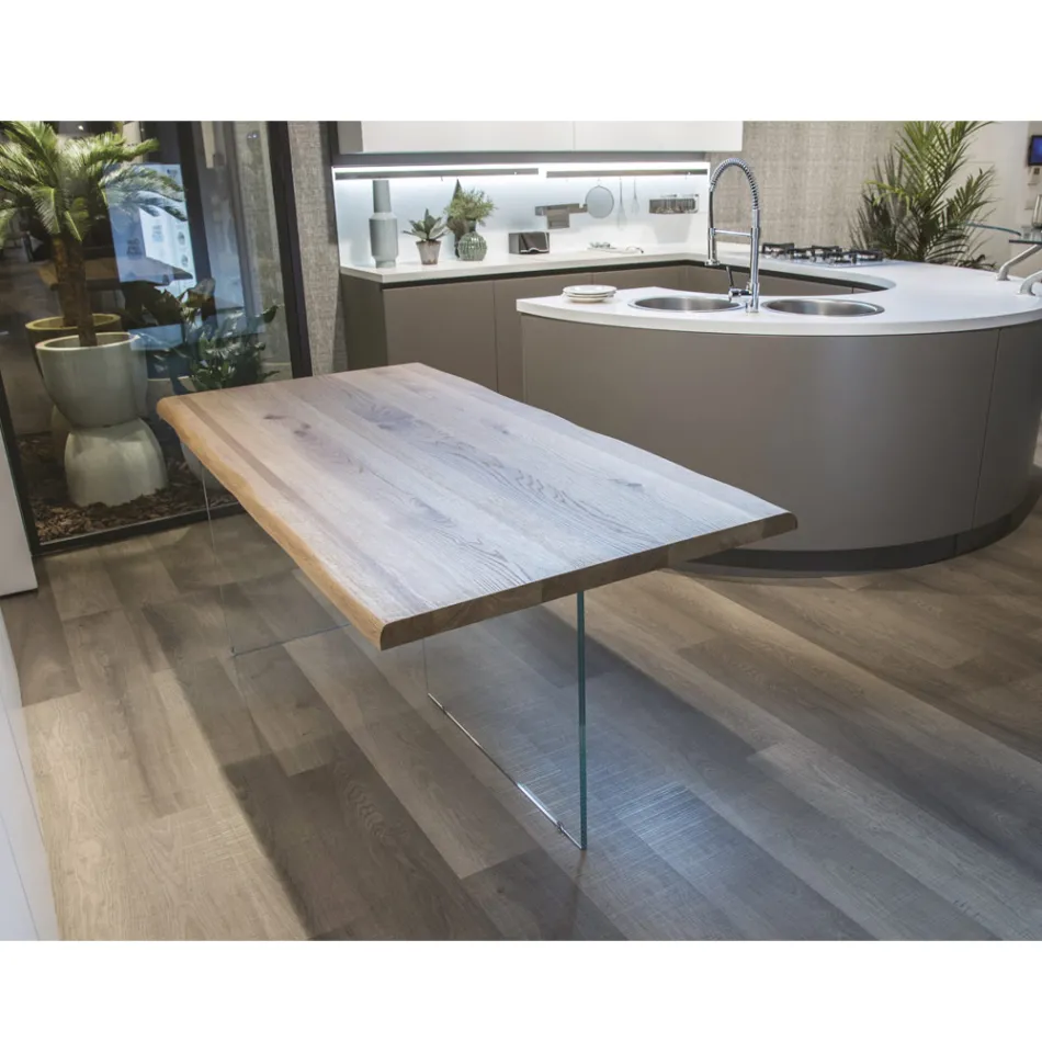 Tavolo Placcato Rovere Massello e Base in Cristallo Made in Italy - Noelia Viadurini