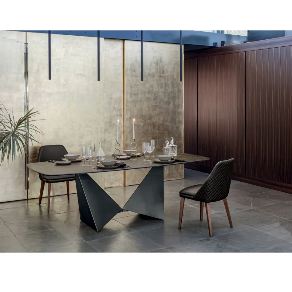 Tavolo Sala da Pranzo Piano in Ceramica Opaca e Gambe in Metallo - Monacco Viadurini