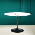 Tavolo Tulip Saarinen H 73 Rotondo in Ceramica Calacatta Michelangelo - Scarlet