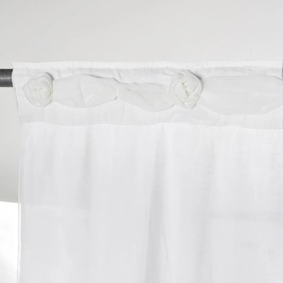 Tenda in Lino Bianco con Organza e Ricamo Design Shabby Made in Italy - Marpessa Viadurini
