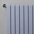 Termoarredo Idraulico a Parete Design Verticale Basso Moderno 1824 W - Picchio Viadurini