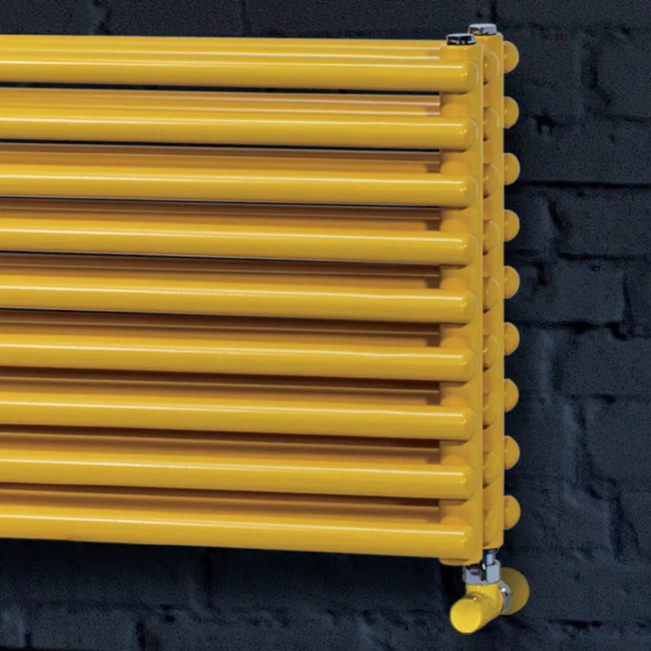 Termoarredo Idraulico con Tripla Serie di Elementi Orizzontali Made in Italy - Caramella Viadurini