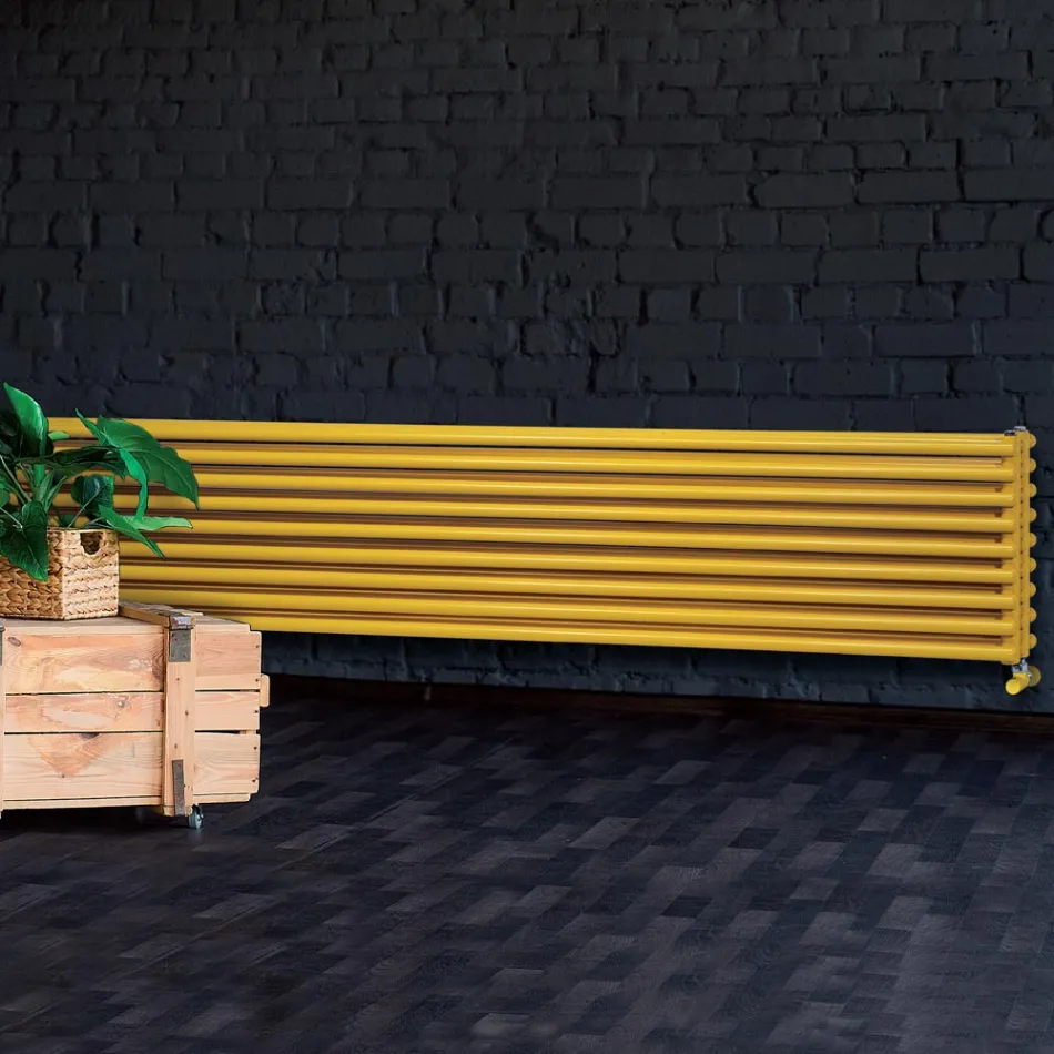Termoarredo Idraulico con Tripla Serie di Elementi Orizzontali Made in Italy - Caramella Viadurini