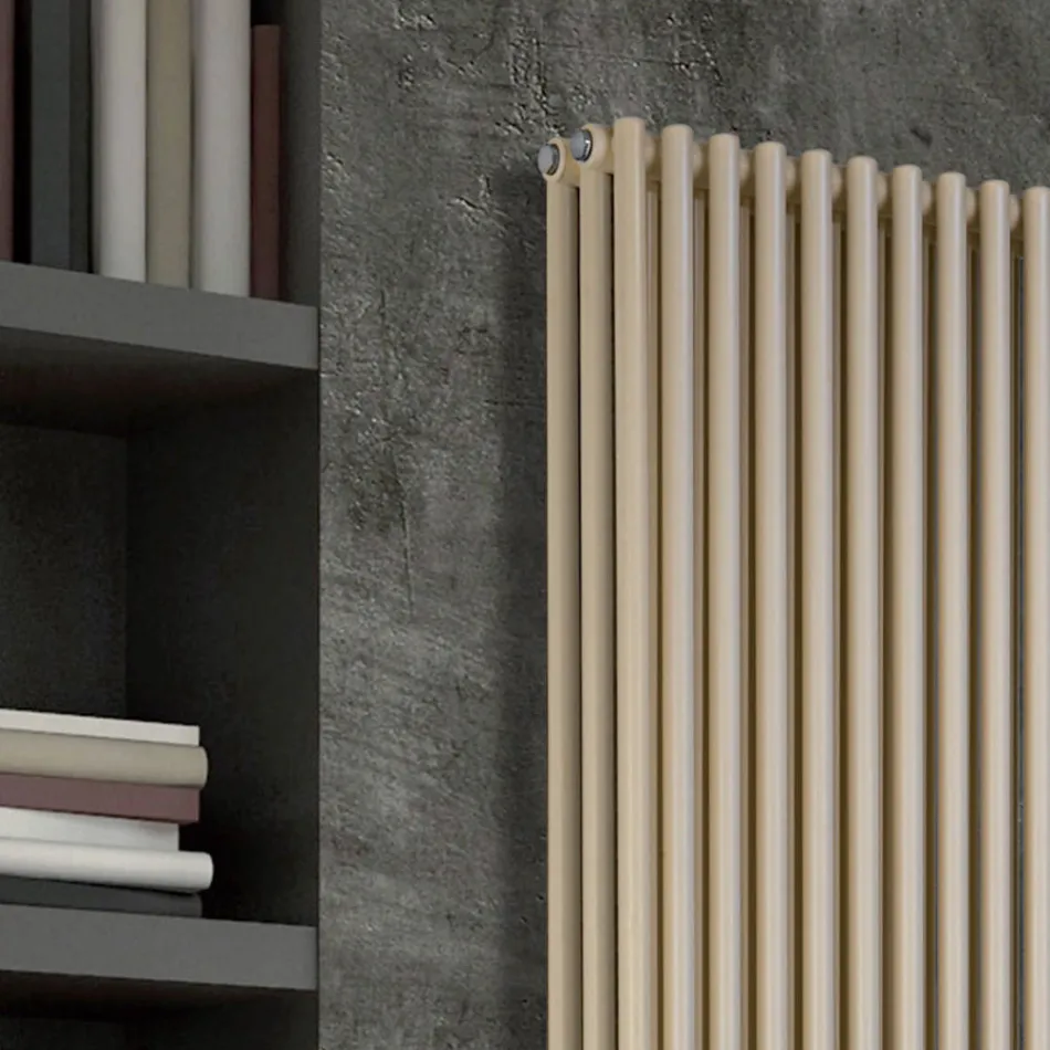 Termoarredo Idraulico con Tripla Sezione di Elementi Verticali - Cantucci Viadurini