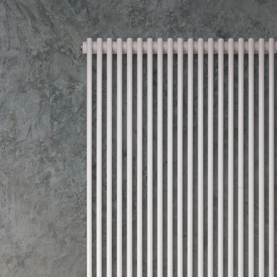 Termoarredo Idraulico con Una Serie di Elementi Verticali Made in Italy - carbonio Viadurini