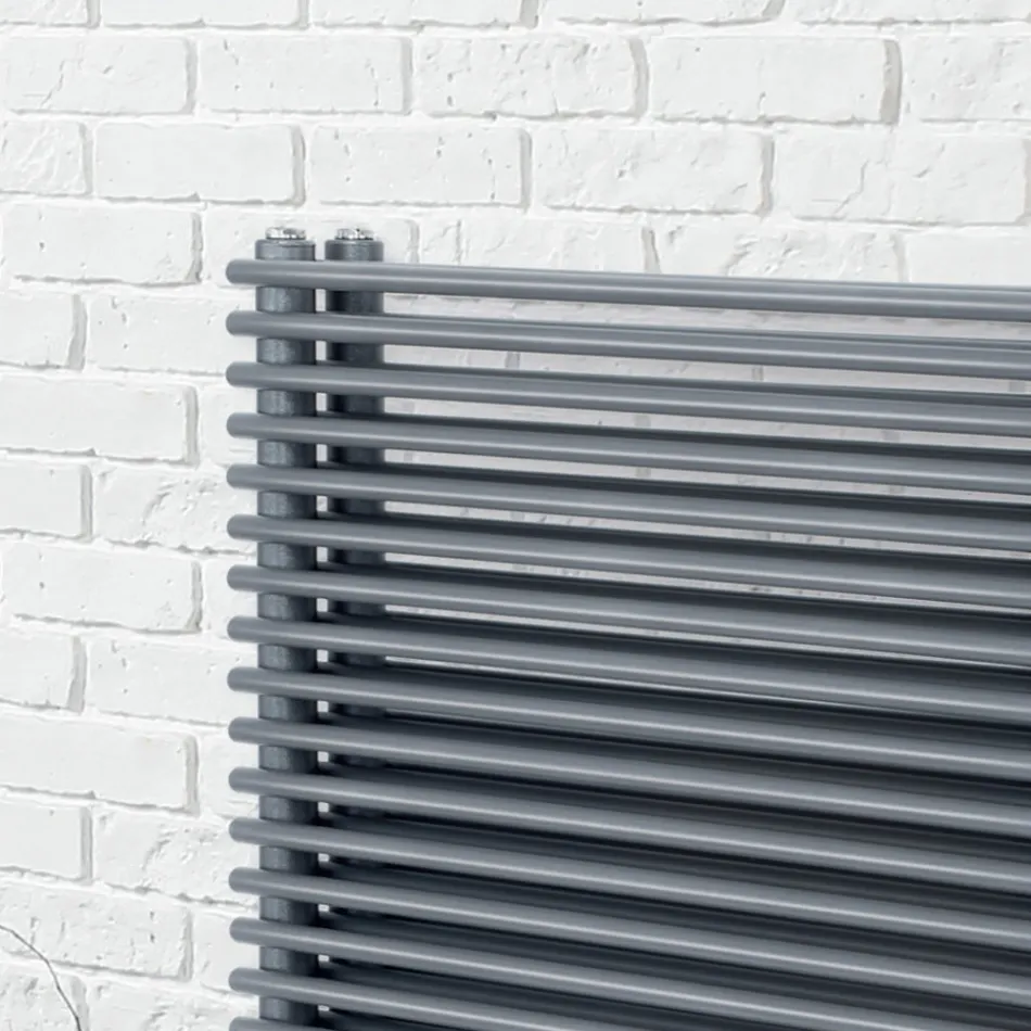 Termoarredo Idraulico in Acciaio con Tripla Sezione di Elementi Made in Italy - Ciambella Viadurini