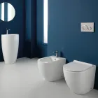 Vaso Wc a Terra Ciclonico con Sedile Soft Close in Ceramica Bianca - Aralia Viadurini