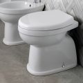 Vaso Wc a Terra in Ceramica Bianca Classica con Sedile in Poliestere - Silice